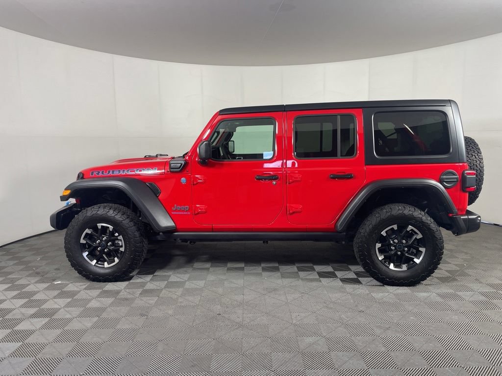 Certified 2025 Jeep Wrangler Unlimited Rubicon 4xe w/ Convenience Group AWD/4WD image 3