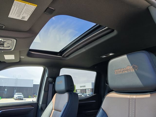 Certified 2025 Chevrolet Silverado 1500 High Country w/ High Country Premium Package AWD/4WD image 29