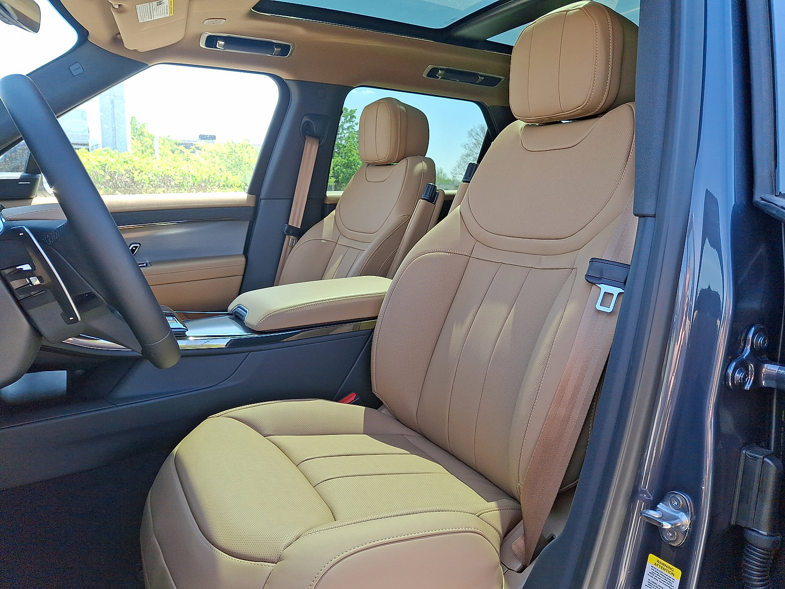 New 2026 Land Rover Range Rover Sport SE AWD/4WD image 3