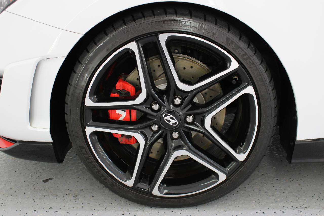 Used 2020 Hyundai Veloster N w/ Performance Package FWD image 37