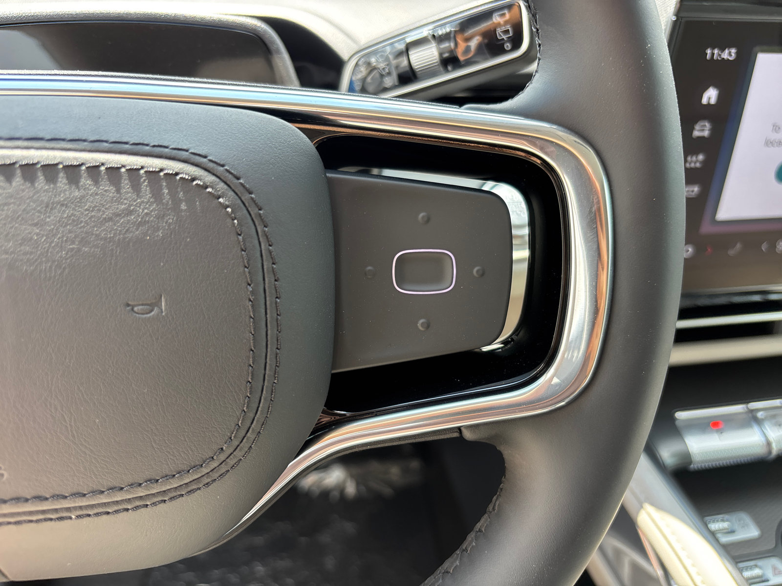 New 2026 Lincoln Nautilus Premier AWD/4WD image 18