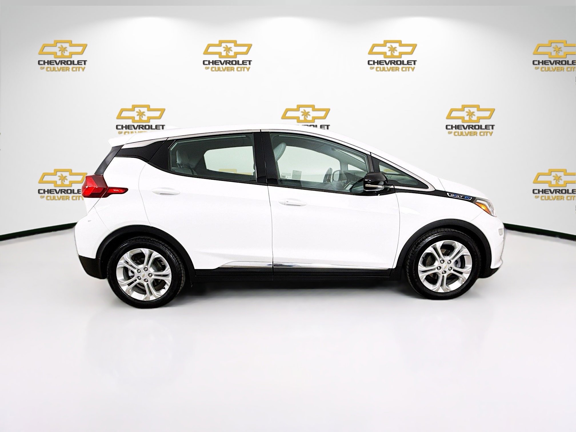 Used 2020 Chevrolet Bolt LT FWD image 8