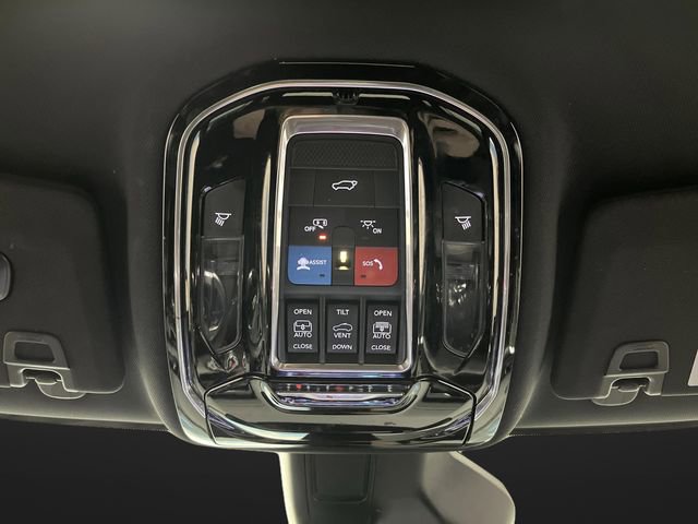 Used 2023 Jeep Grand Cherokee L Overland image 28