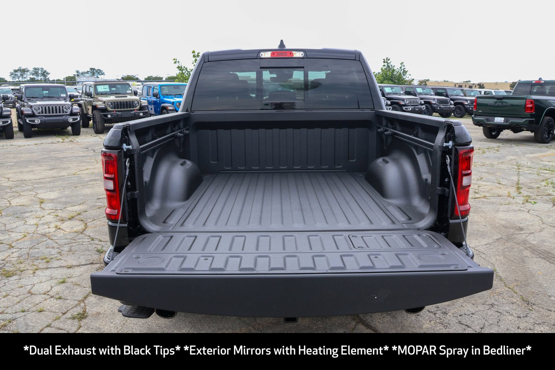New 2027 RAM 1500 Laramie w/ Night Edition AWD/4WD image 18