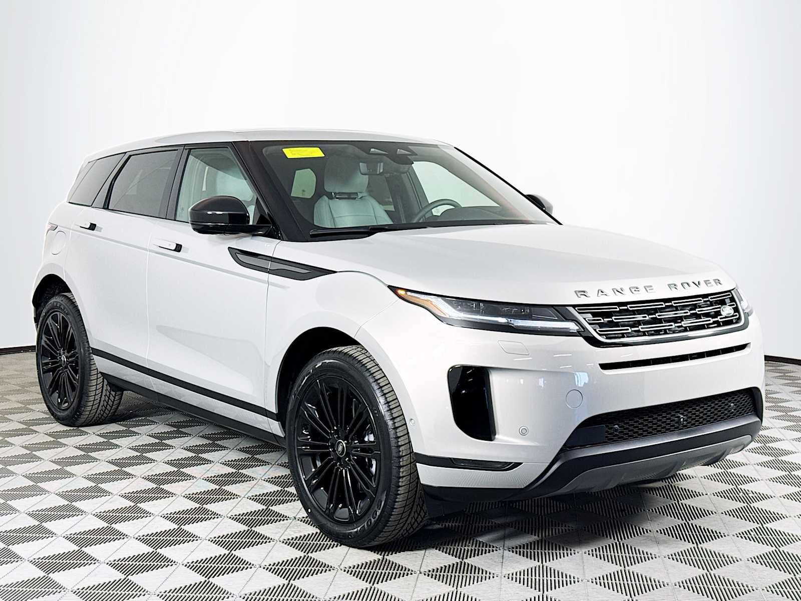 New 2026 Land Rover Range Rover Evoque S image 3