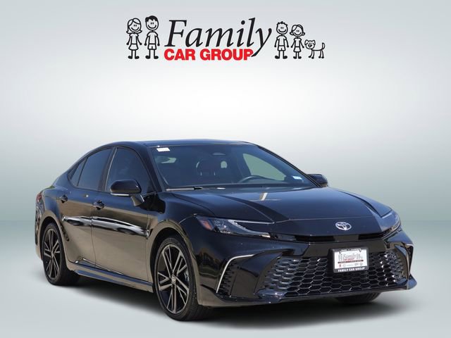 Used 2025 Toyota Camry XSE w/ Premium Package image 2