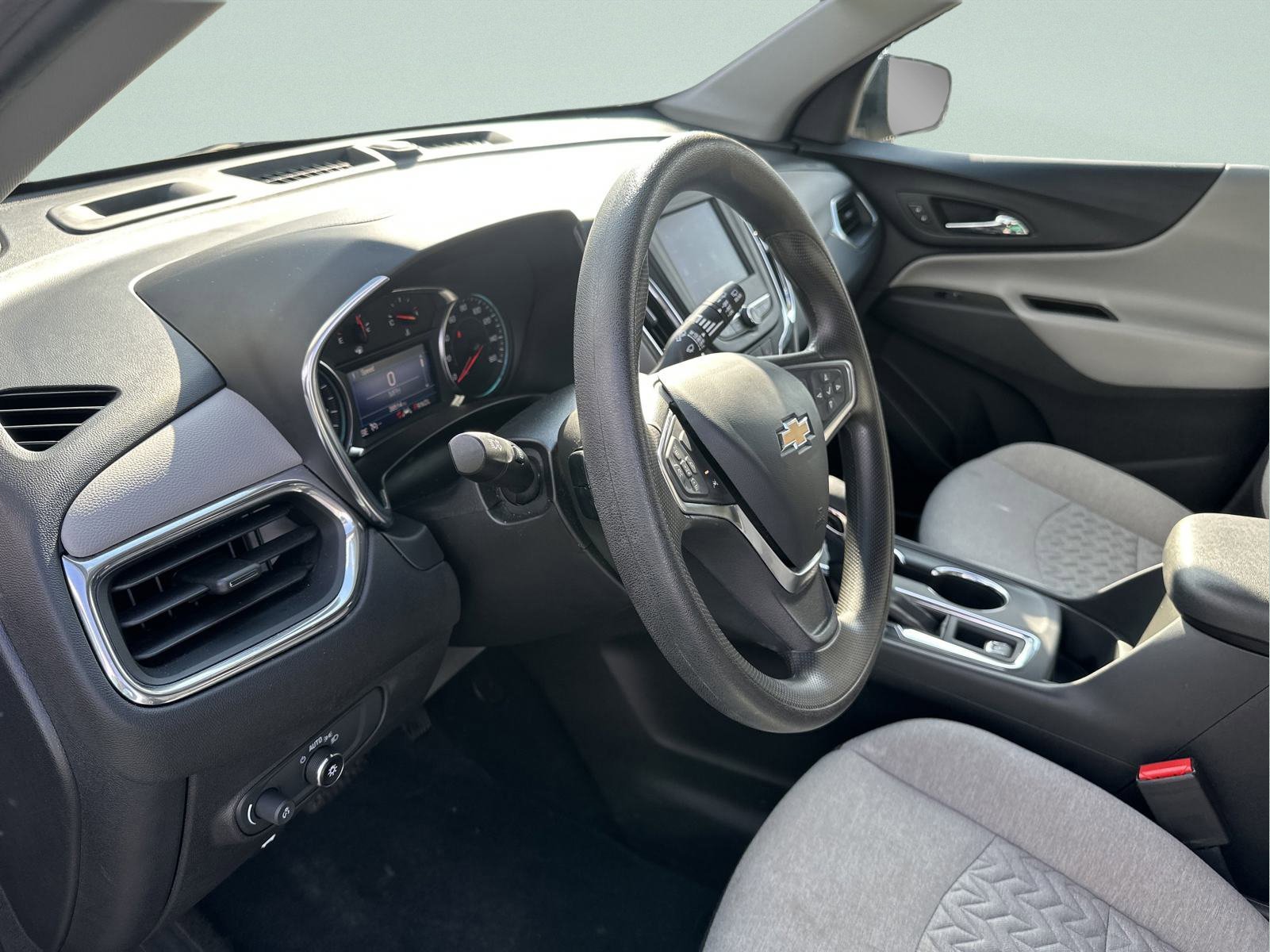 Used 2023 Chevrolet Equinox LT image 9