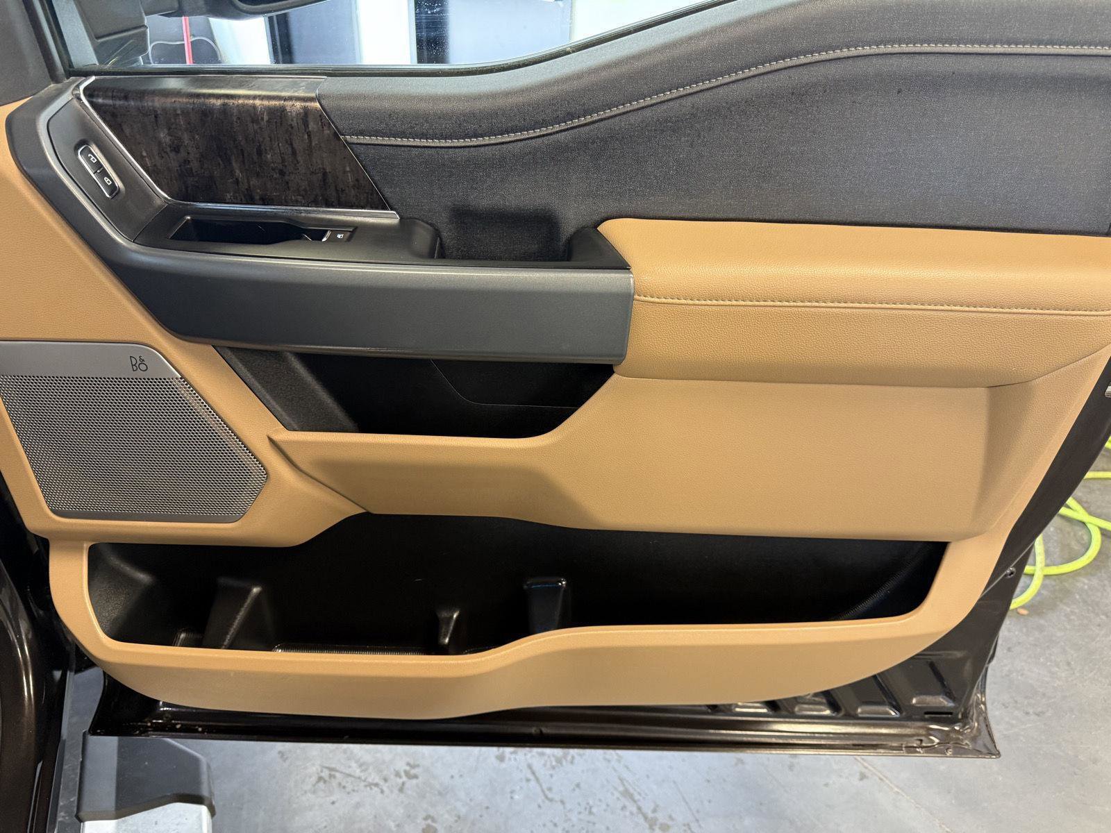 Used 2024 Ford F250 Lariat w/ Chrome Package image 28