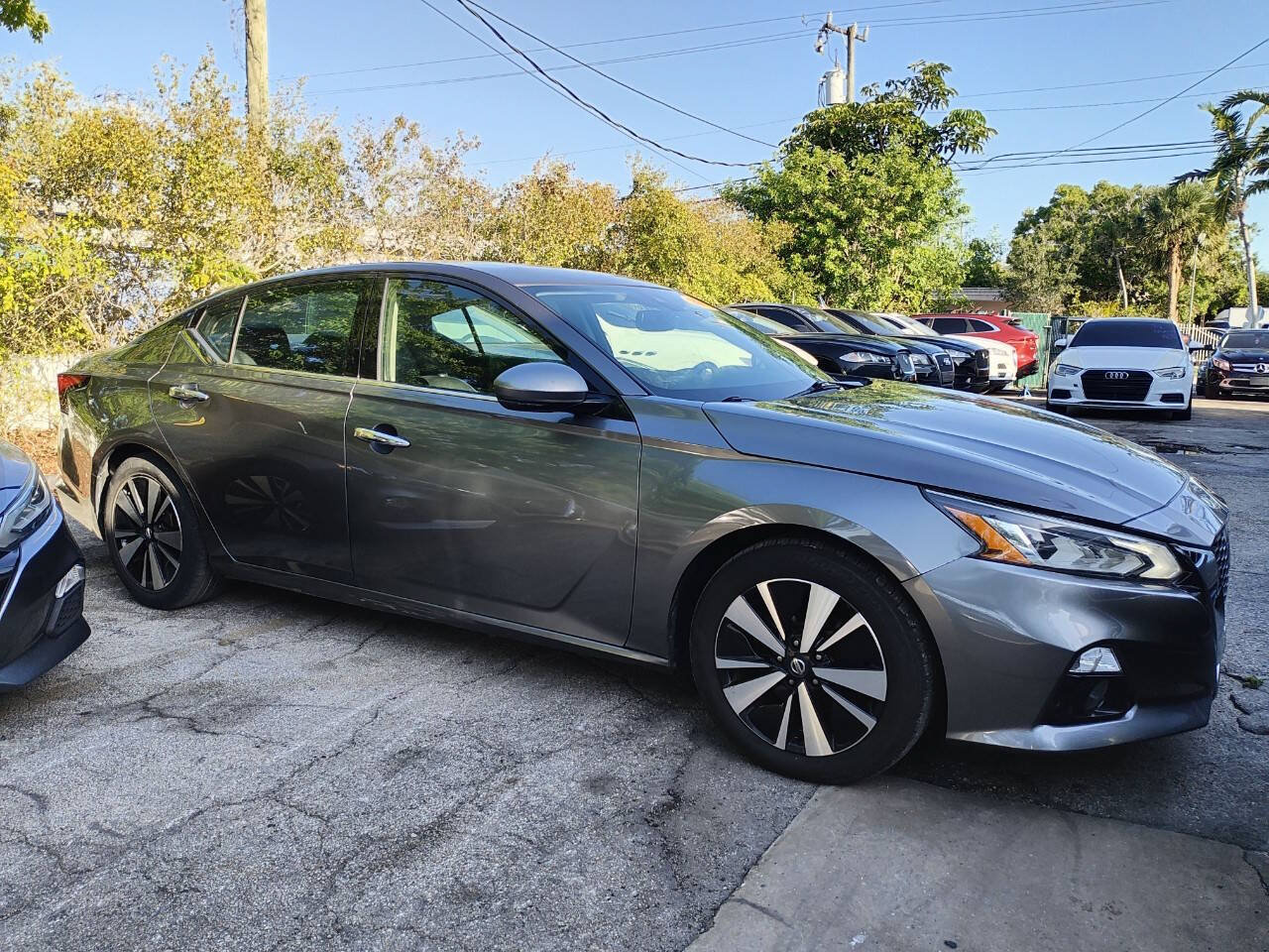 Used 2019 Nissan Altima 2.5 SL FWD image 15
