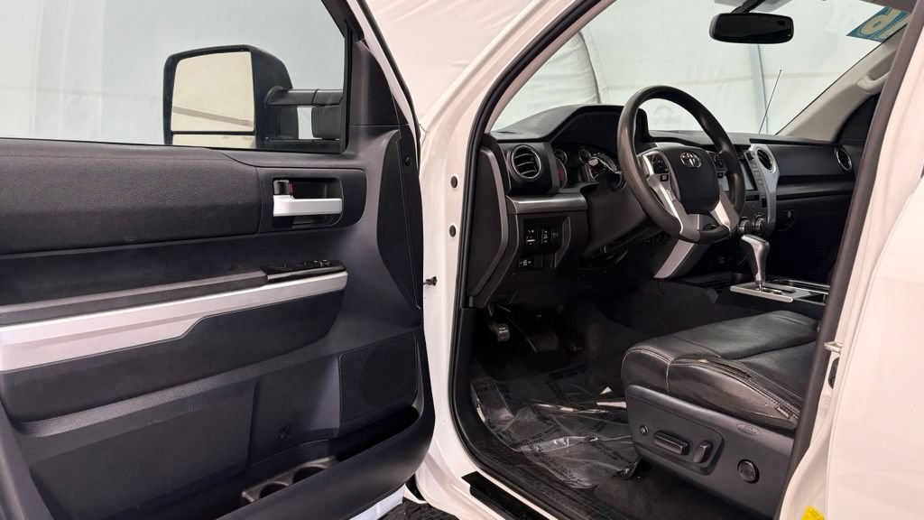Used 2016 Toyota Tundra SR5 w/ SR5 Upgrade Package AWD/4WD image 30