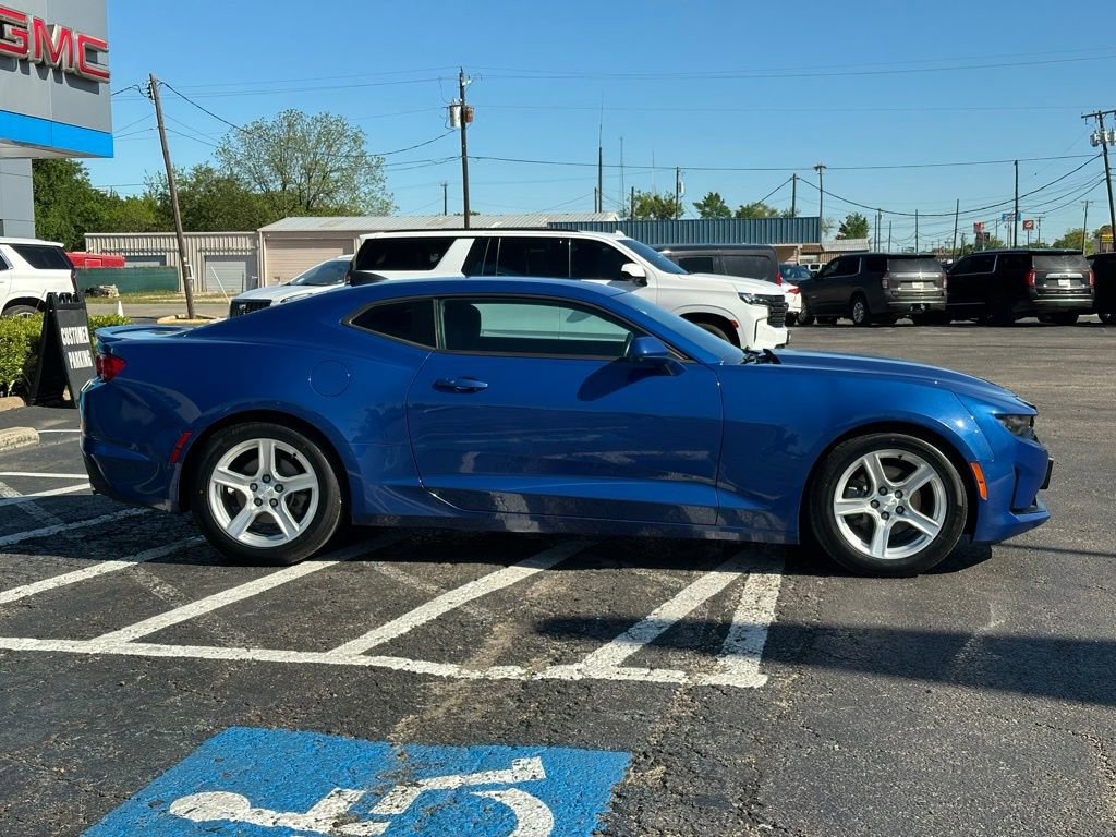 Used 2021 Chevrolet Camaro LT image 4