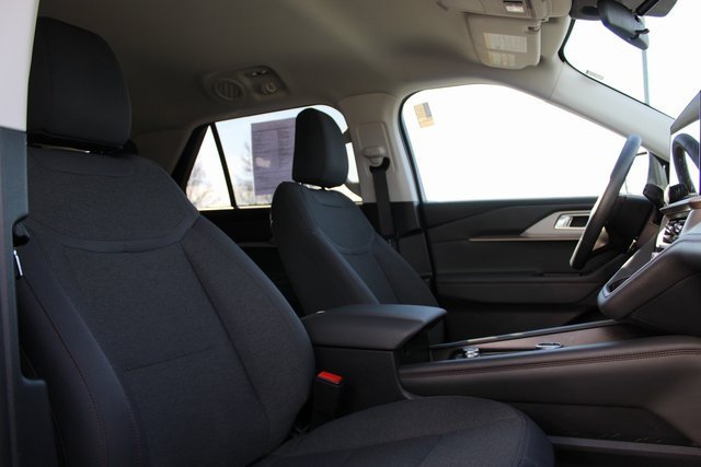 Used 2025 Ford Explorer Active RWD image 21