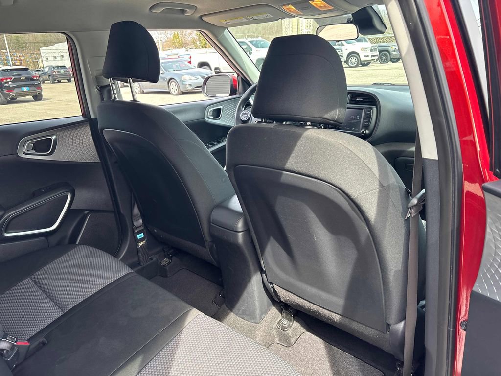 Used 2023 Kia Soul LX w/ LX Technology Package image 26