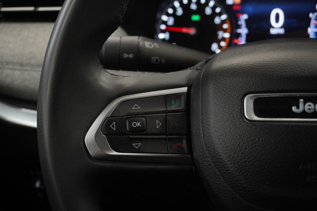 Certified 2023 Jeep Compass Latitude image 36