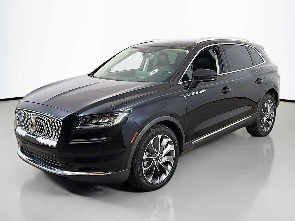 Used 2022 Lincoln Nautilus Reserve AWD/4WD image 9