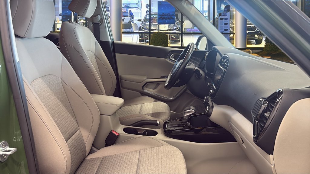 Used 2020 Kia Soul EX FWD image 15