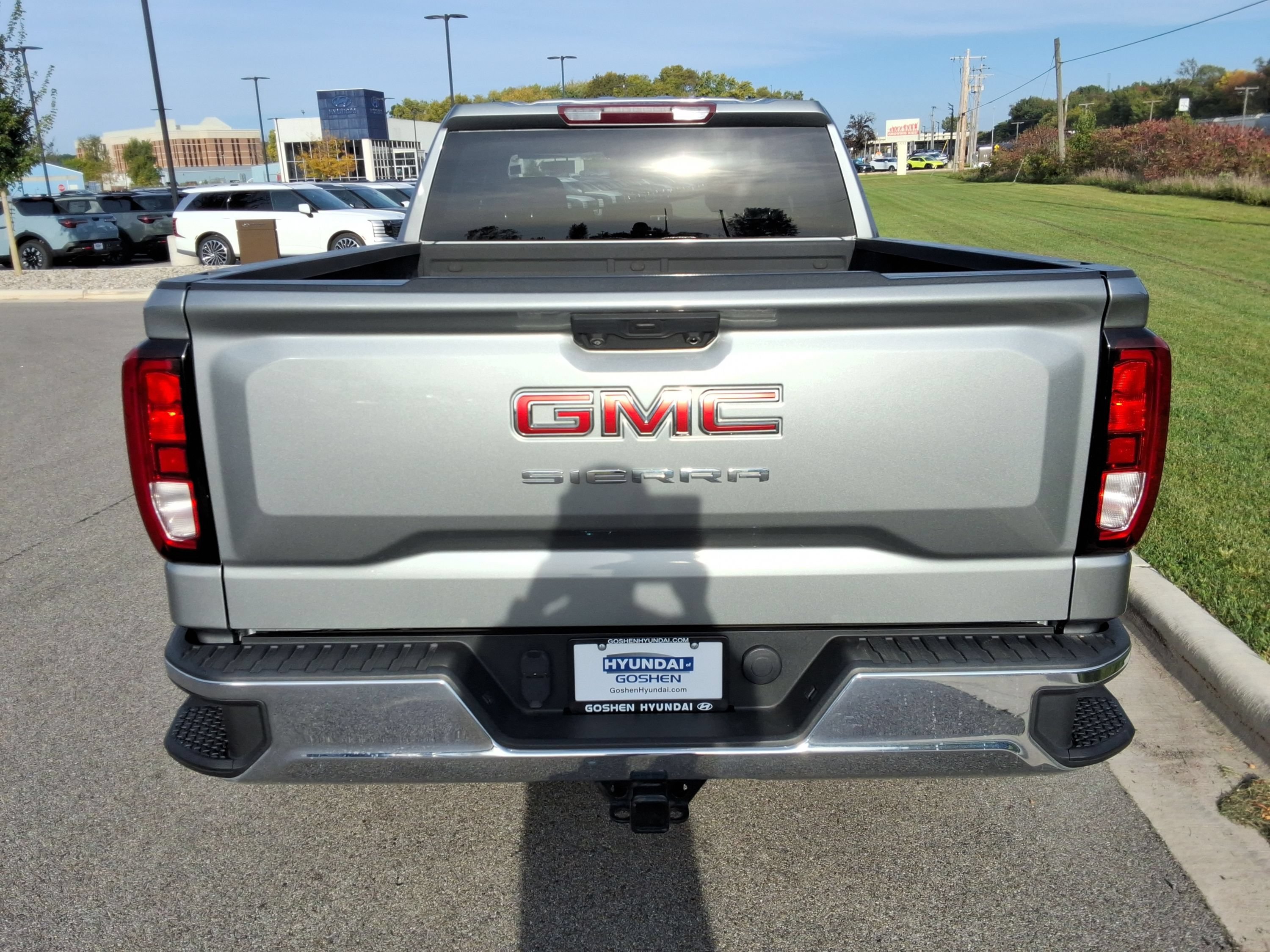 Used 2023 GMC Sierra 1500 Pro w/ Pro Value Package AWD/4WD image 12