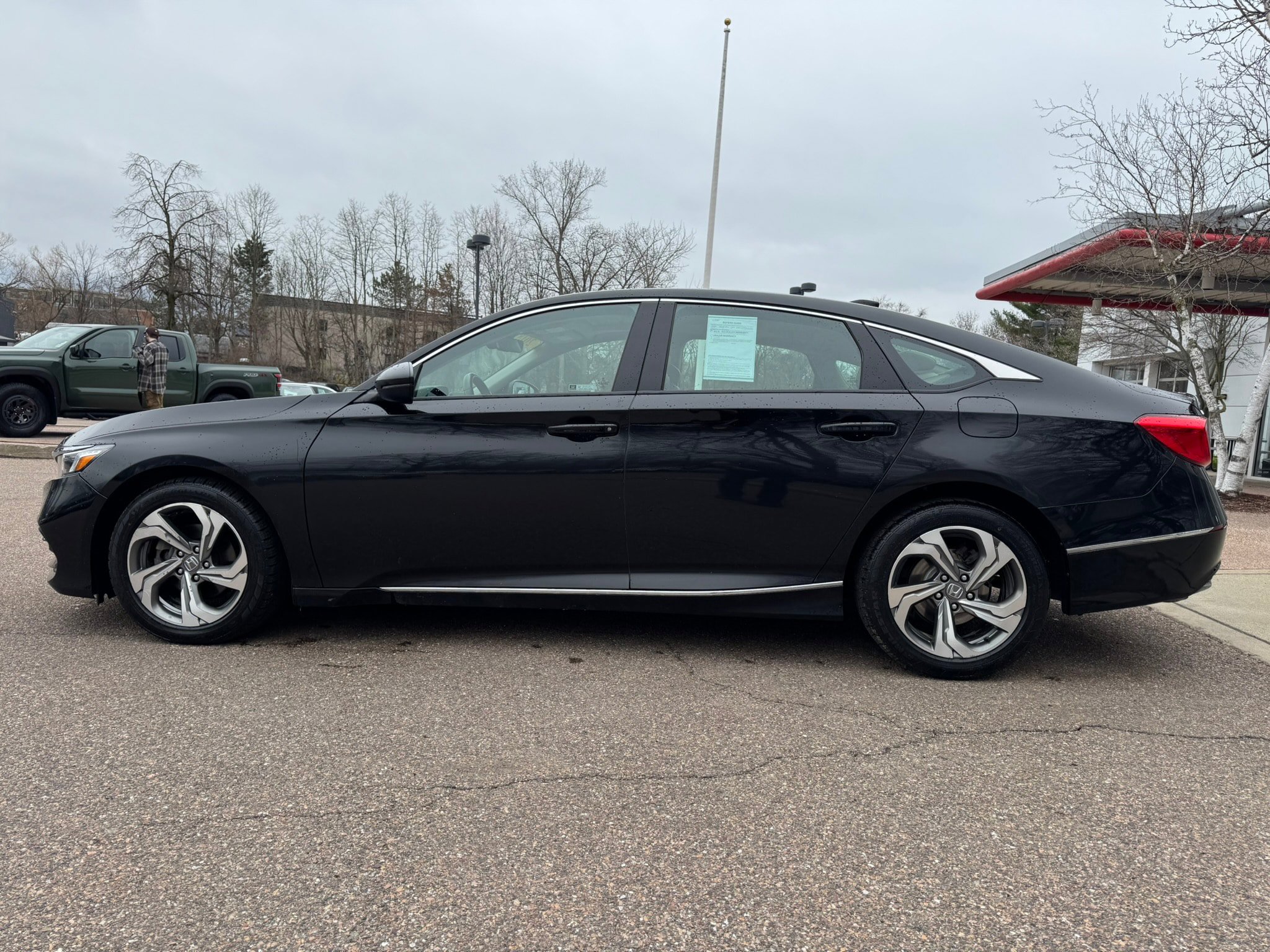 Used 2018 Honda Accord EX-L image 4