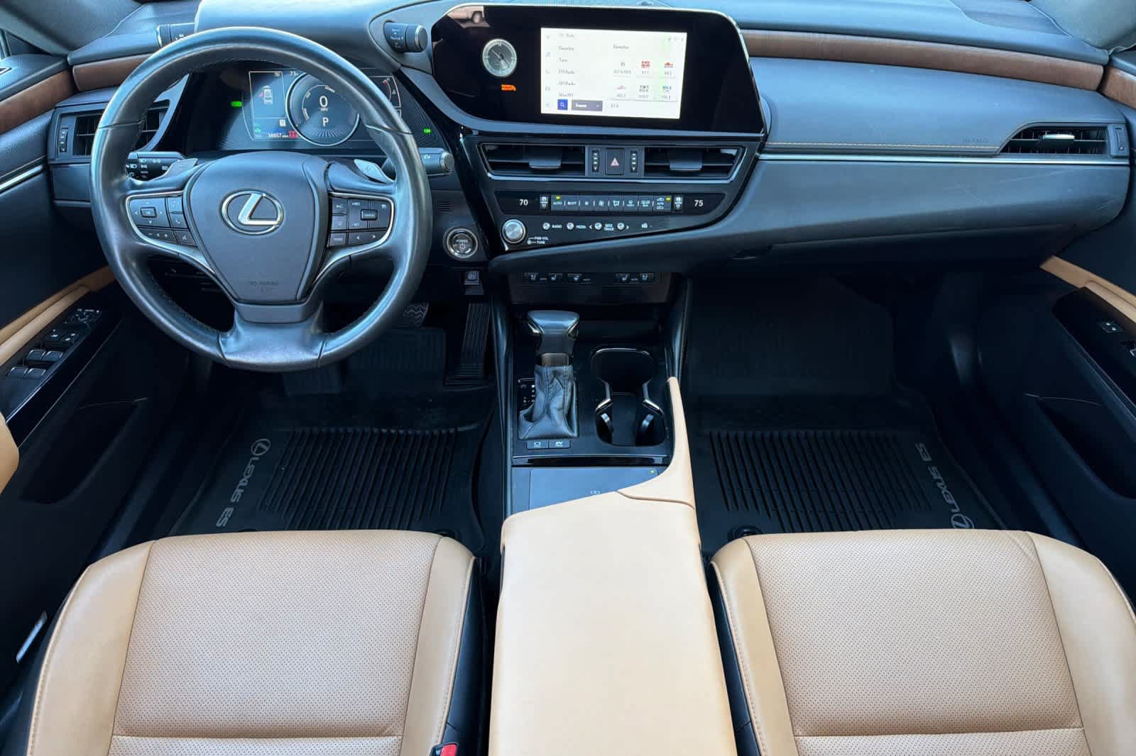 Certified 2025 Lexus ES 300h w/ Premium Package FWD image 3