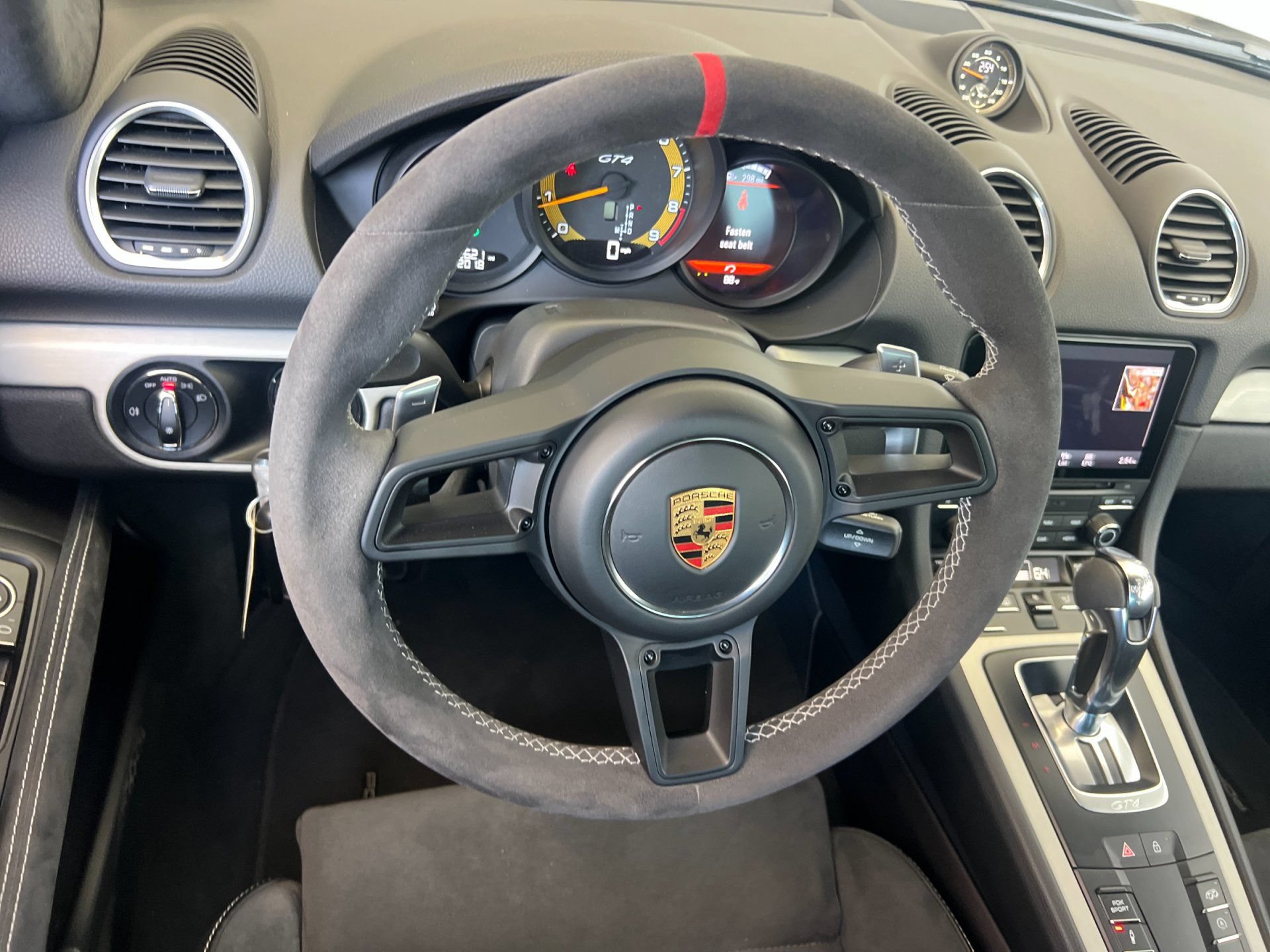 Used 2021 Porsche 718 Cayman GT4 RWD image 13