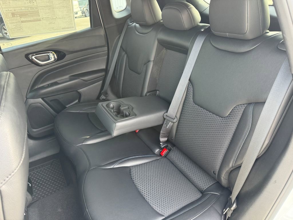 New 2026 Jeep Compass Latitude w/ Quick Order Package 29K image 38
