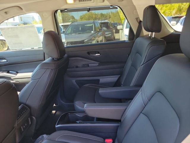 New 2026 Nissan Pathfinder SL w/ SL Premium Package AWD/4WD image 25