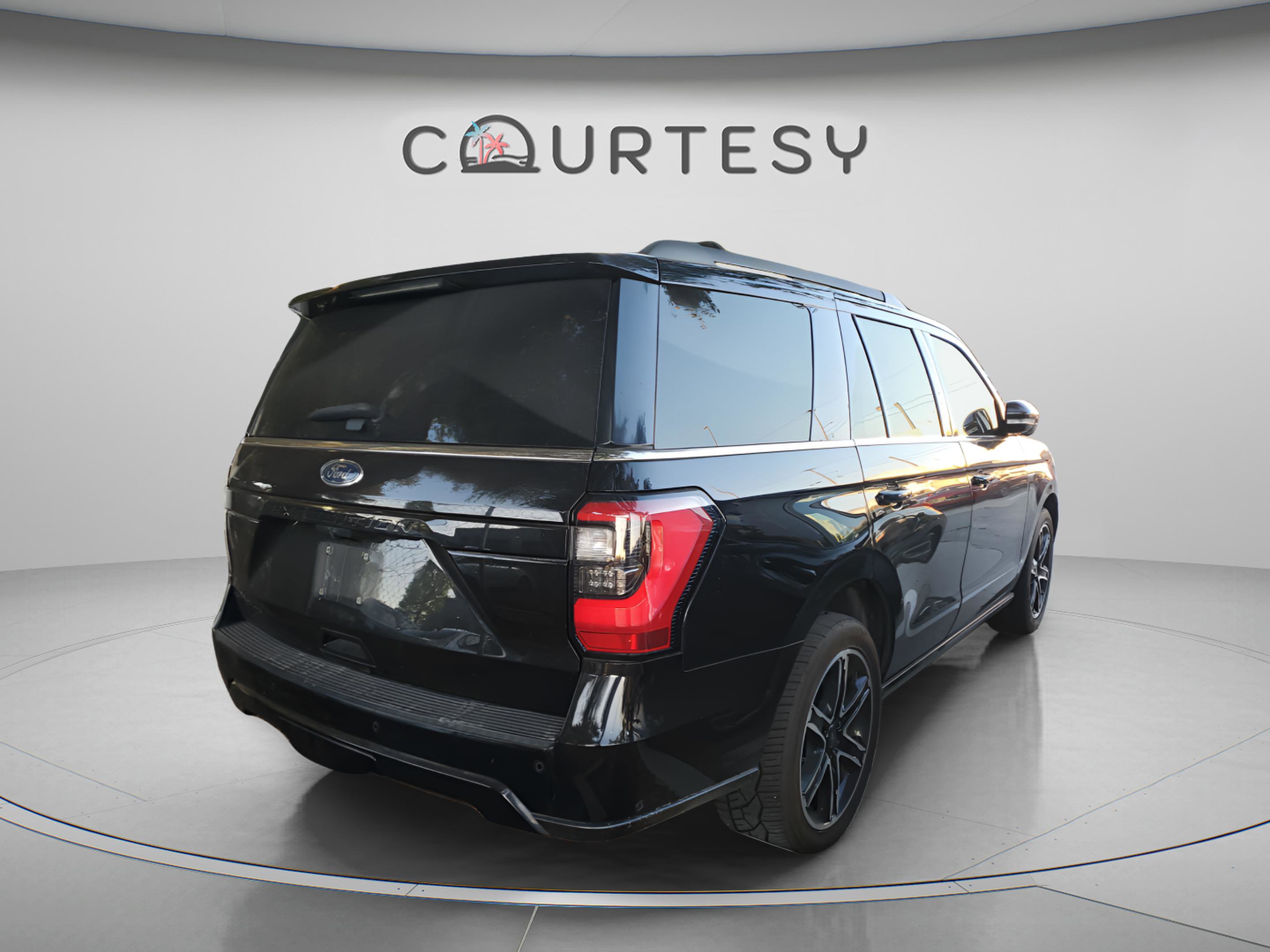 Used 2020 Ford Expedition Limited w/ Equipment Group 303A RWD image 20