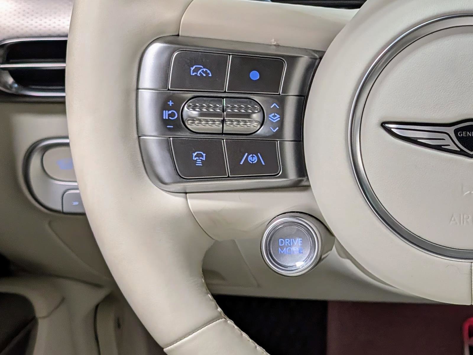 Used 2025 Genesis GV60 Performance image 38