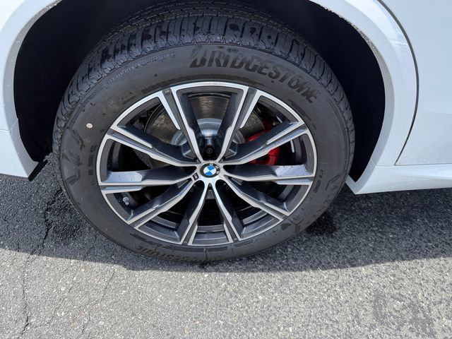 New 2026 BMW X5 xDrive40i w/ M Sport Package AWD/4WD image 17