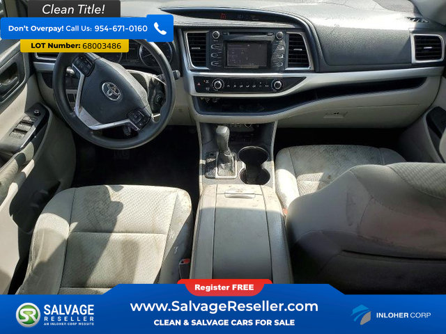 Used 2019 Toyota Highlander LE FWD image 11