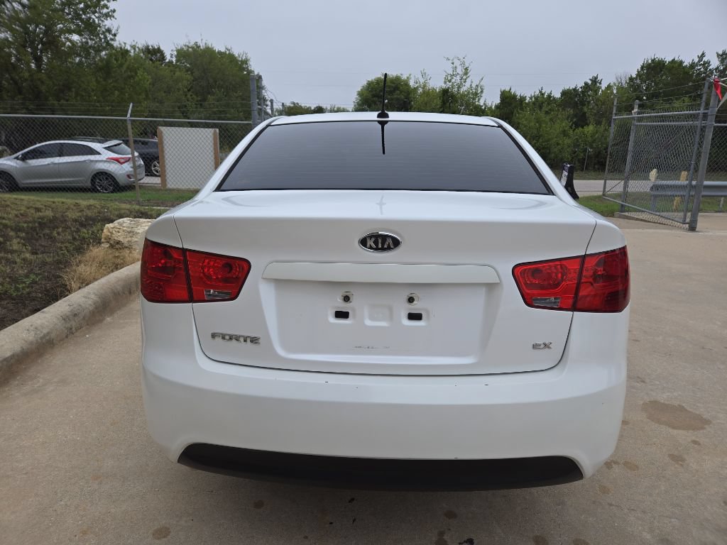 Used 2011 Kia Forte EX FWD image 4