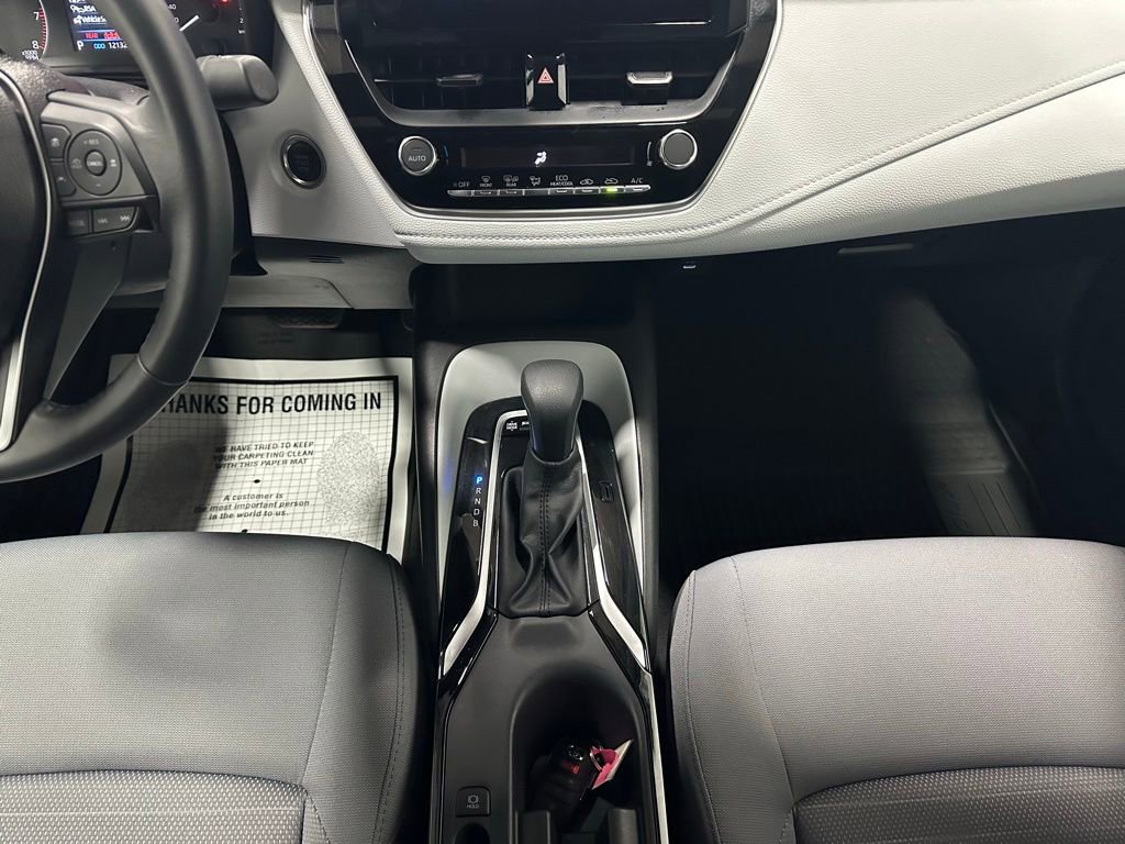 Used 2025 Toyota Corolla SE image 37