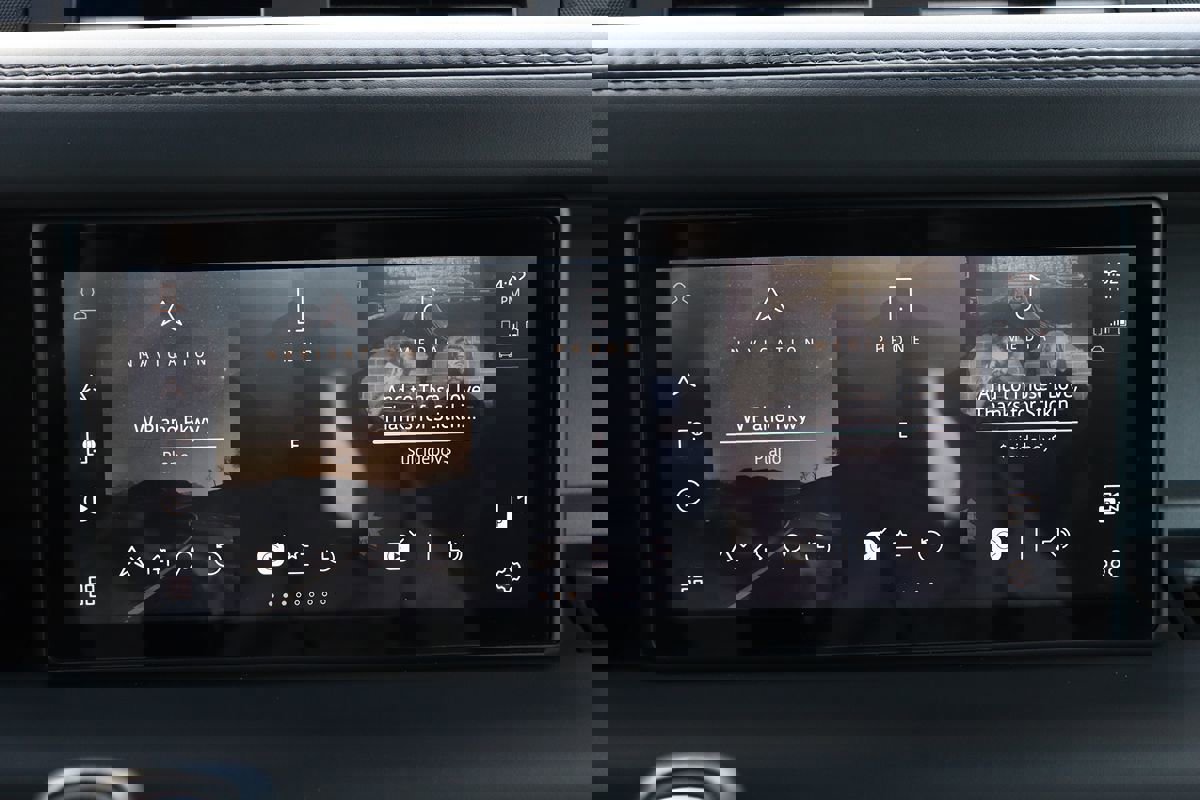 Used 2020 Land Rover Defender 110 X image 19