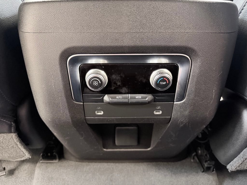 Used 2021 GMC Yukon SLE AWD/4WD image 23