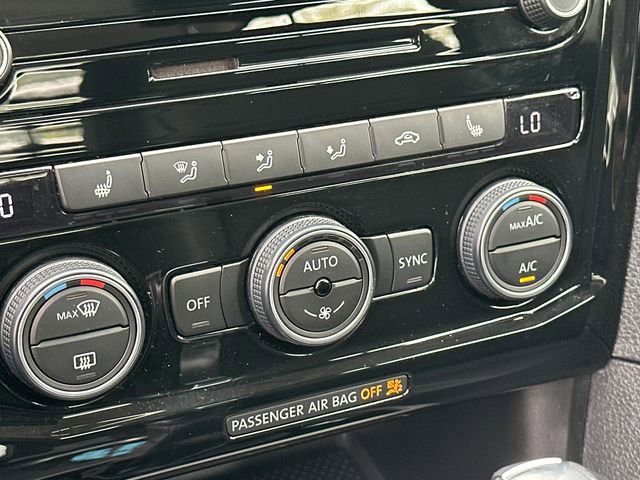 Used 2021 Volkswagen Passat 2.0T SE image 23