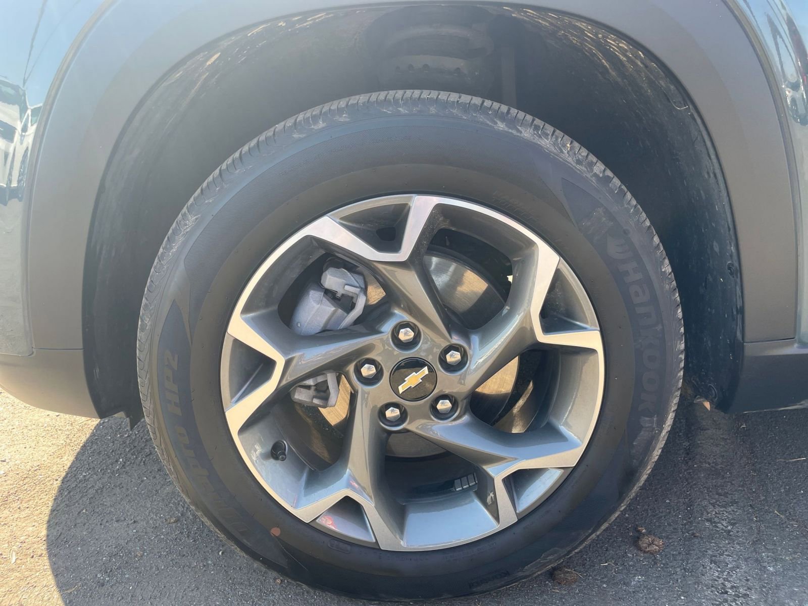 Used 2025 Chevrolet Trax LT w/ LT Convenience Package image 29