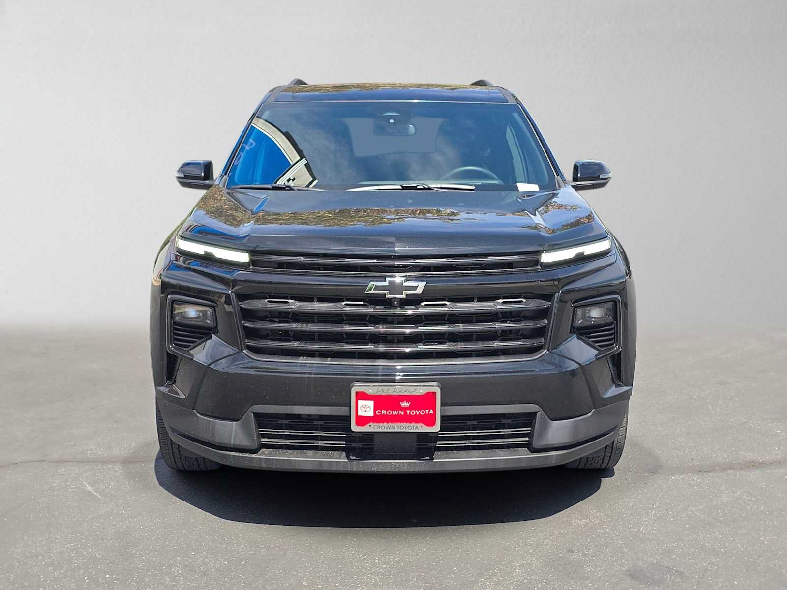 Used 2024 Chevrolet Traverse LT w/ Midnight/Sport Edition FWD image 8