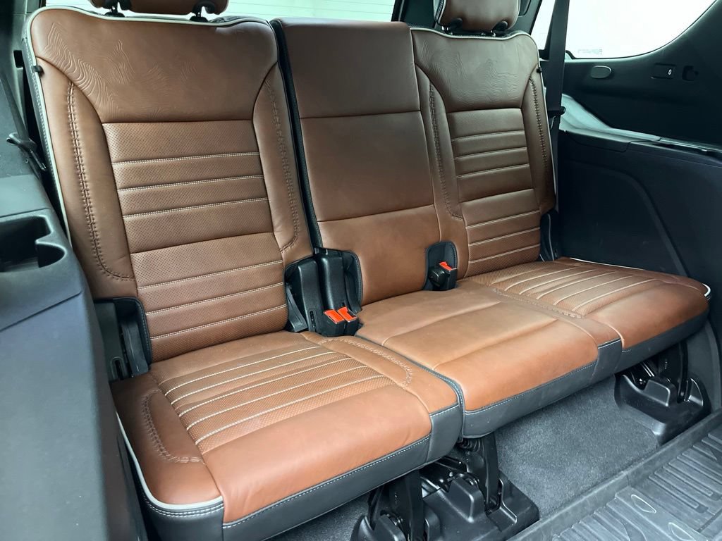Used 2024 GMC Yukon Denali Ultimate AWD/4WD image 24