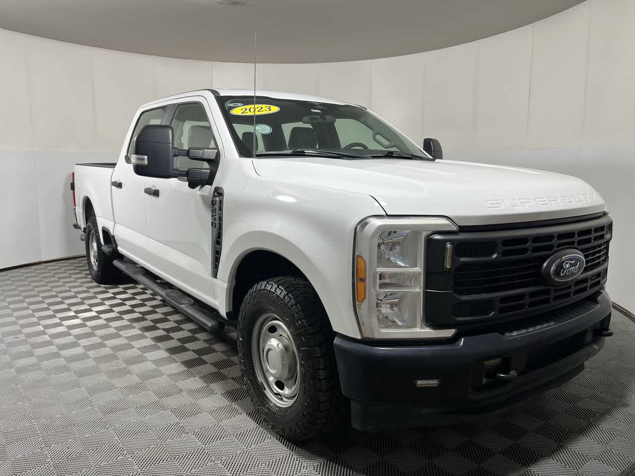 Used 2023 Ford F250 XL w/ 360-Degree Camera Package RWD image 2