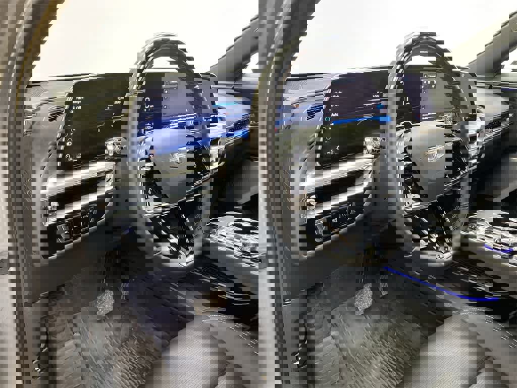 Certified 2024 Cadillac Lyriq Luxury w/ LPO, Floor Liner Package image 2