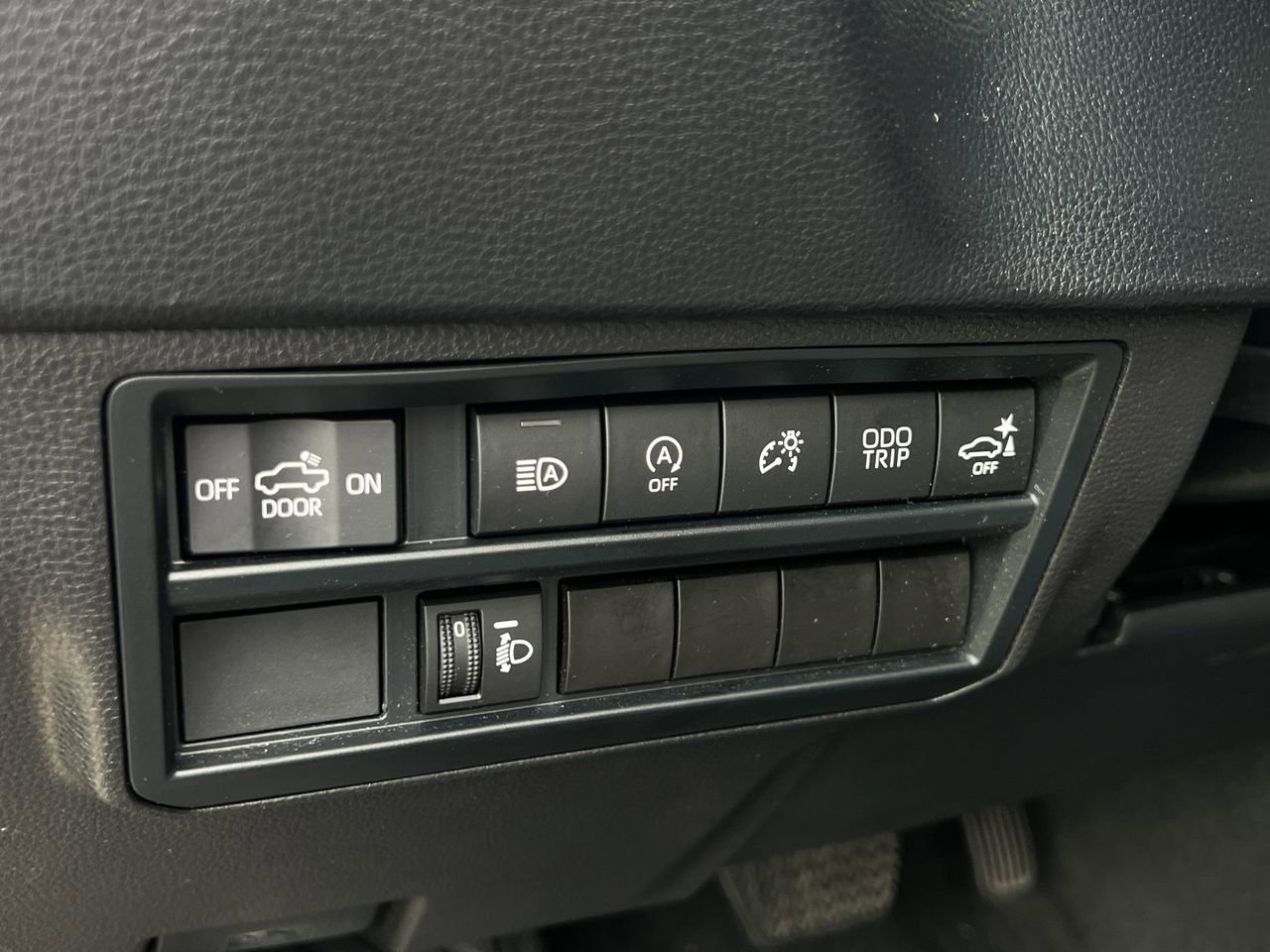 Used 2024 Toyota Tundra SR5 w/ SR5 Convenience Package AWD/4WD image 14