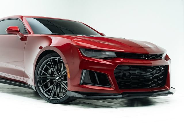 Used 2017 Chevrolet Camaro ZL1 RWD image 4