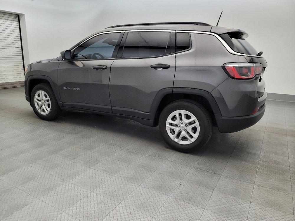 Used 2019 Jeep Compass Sport image 3