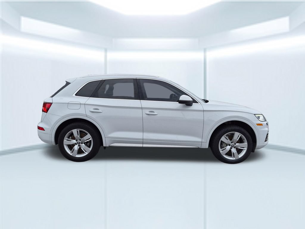 Used 2019 Audi Q5 2.0T Premium Plus w/ Premium Plus Package AWD/4WD image 6