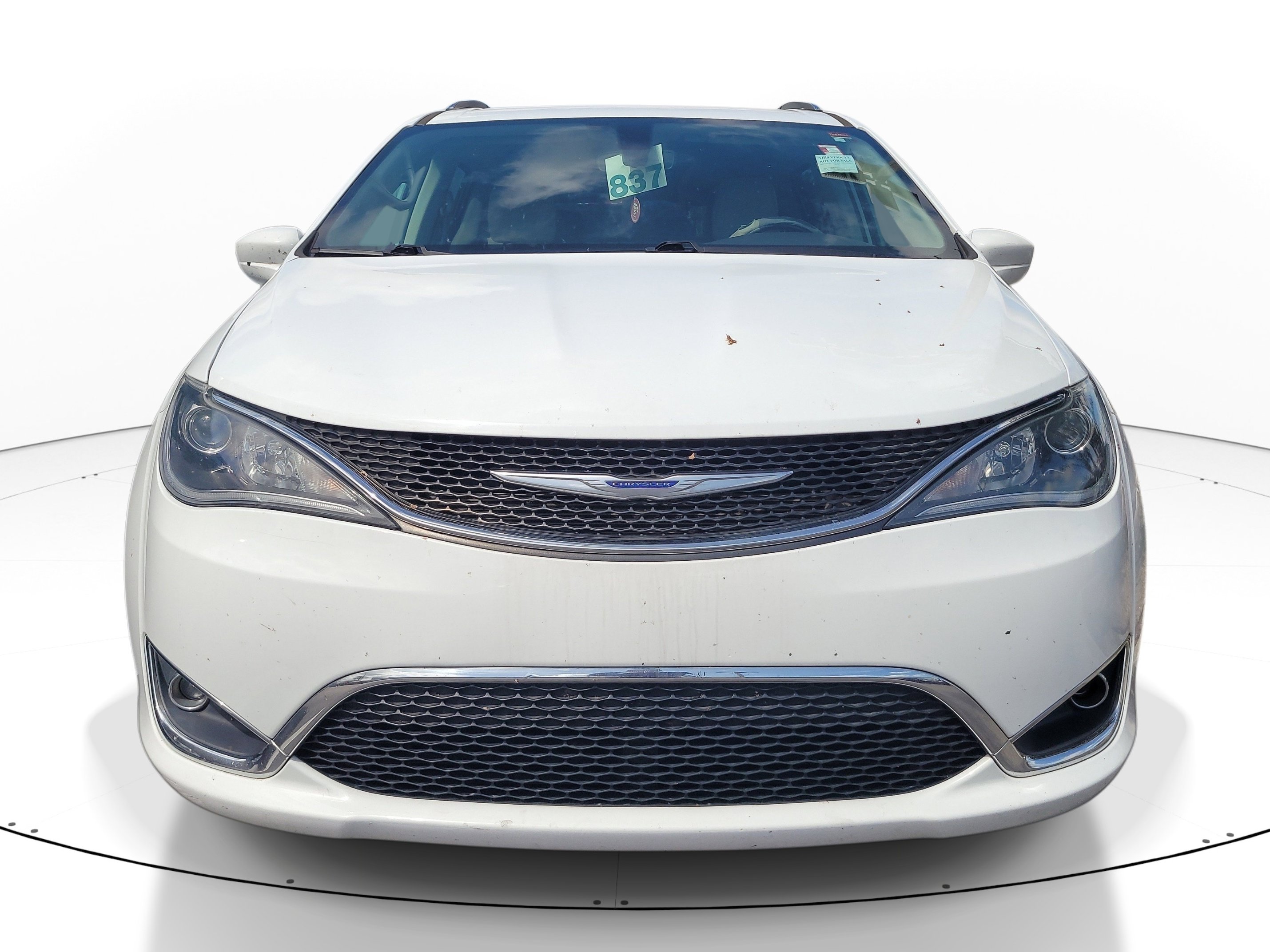 Used 2020 Chrysler Pacifica Touring-L FWD image 2