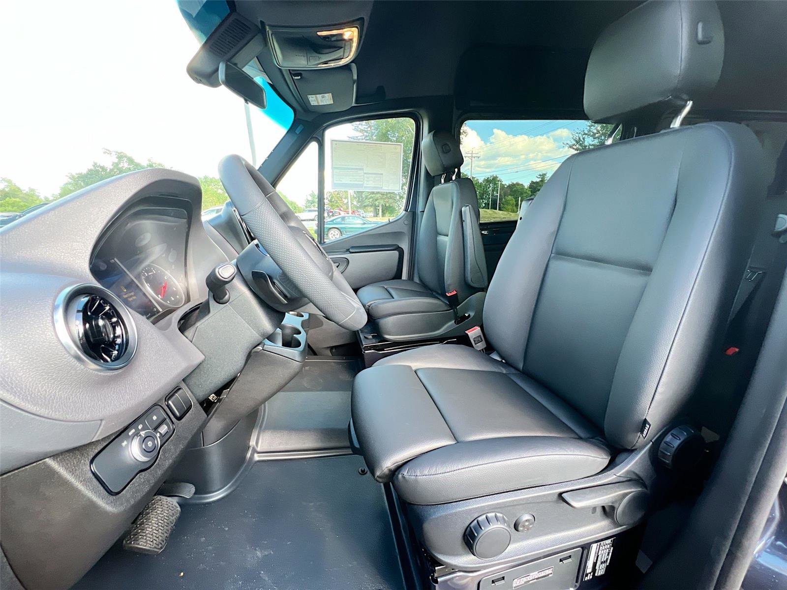 New 2025 Mercedes-Benz Sprinter 2500 image 19