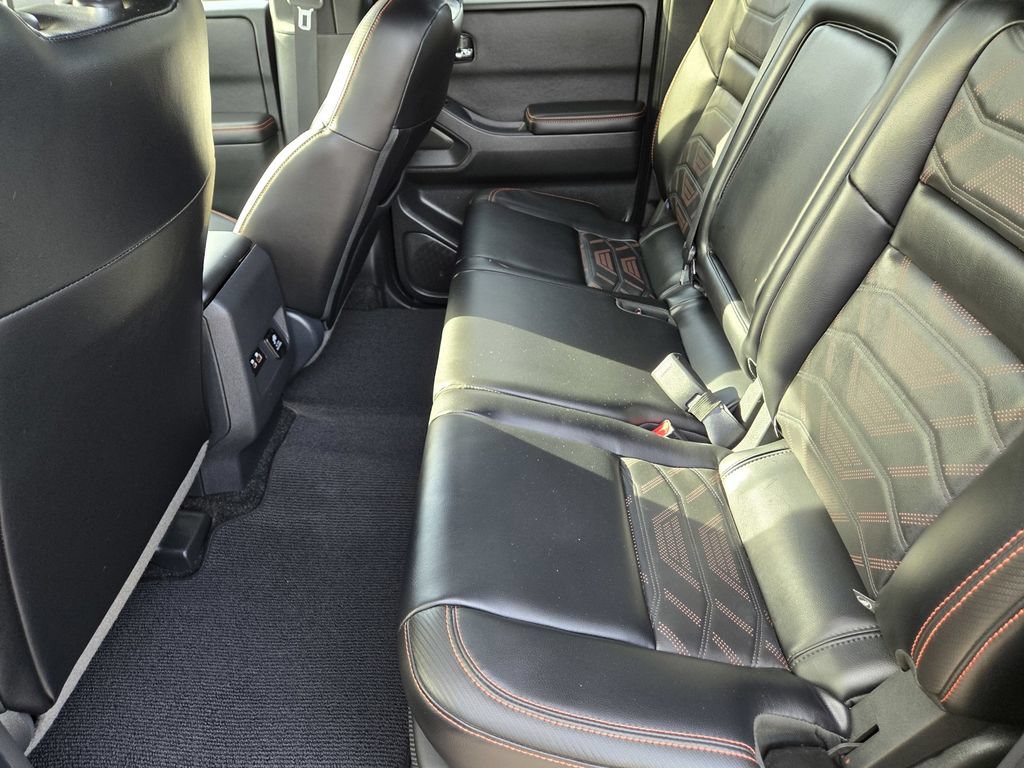 Used 2025 Nissan Frontier PRO-4X w/ Pro Premium Package AWD/4WD image 10