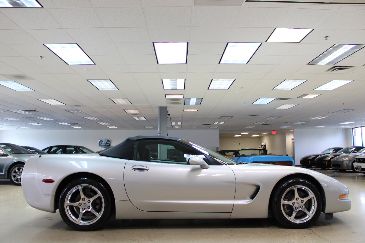 Used 2004 Chevrolet Corvette Convertible w/ Preferred Equipment Group image 22