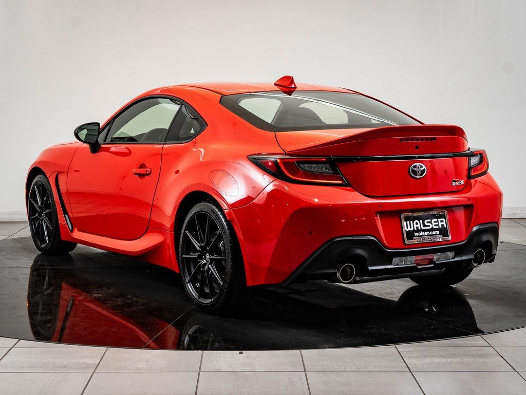 Used 2024 Toyota GR86 Premium image 6