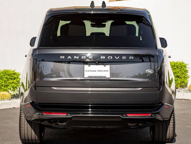 Used 2023 Land Rover Range Rover Long Wheelbase SE AWD/4WD image 8